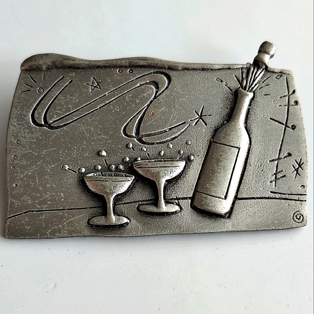 JJ Champagne Celebration Brooch